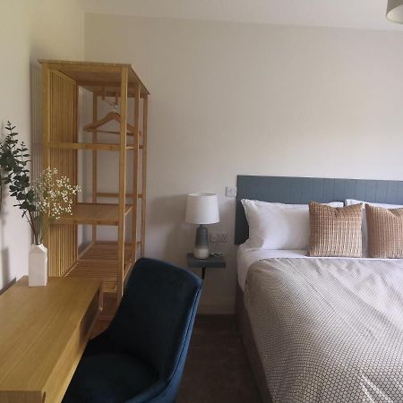 Cedar Lodge Woodford  Buitenkant foto