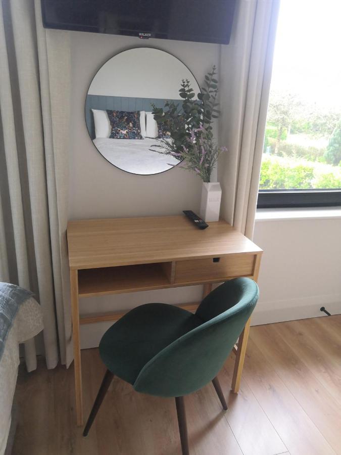 Cedar Lodge Woodford  Buitenkant foto